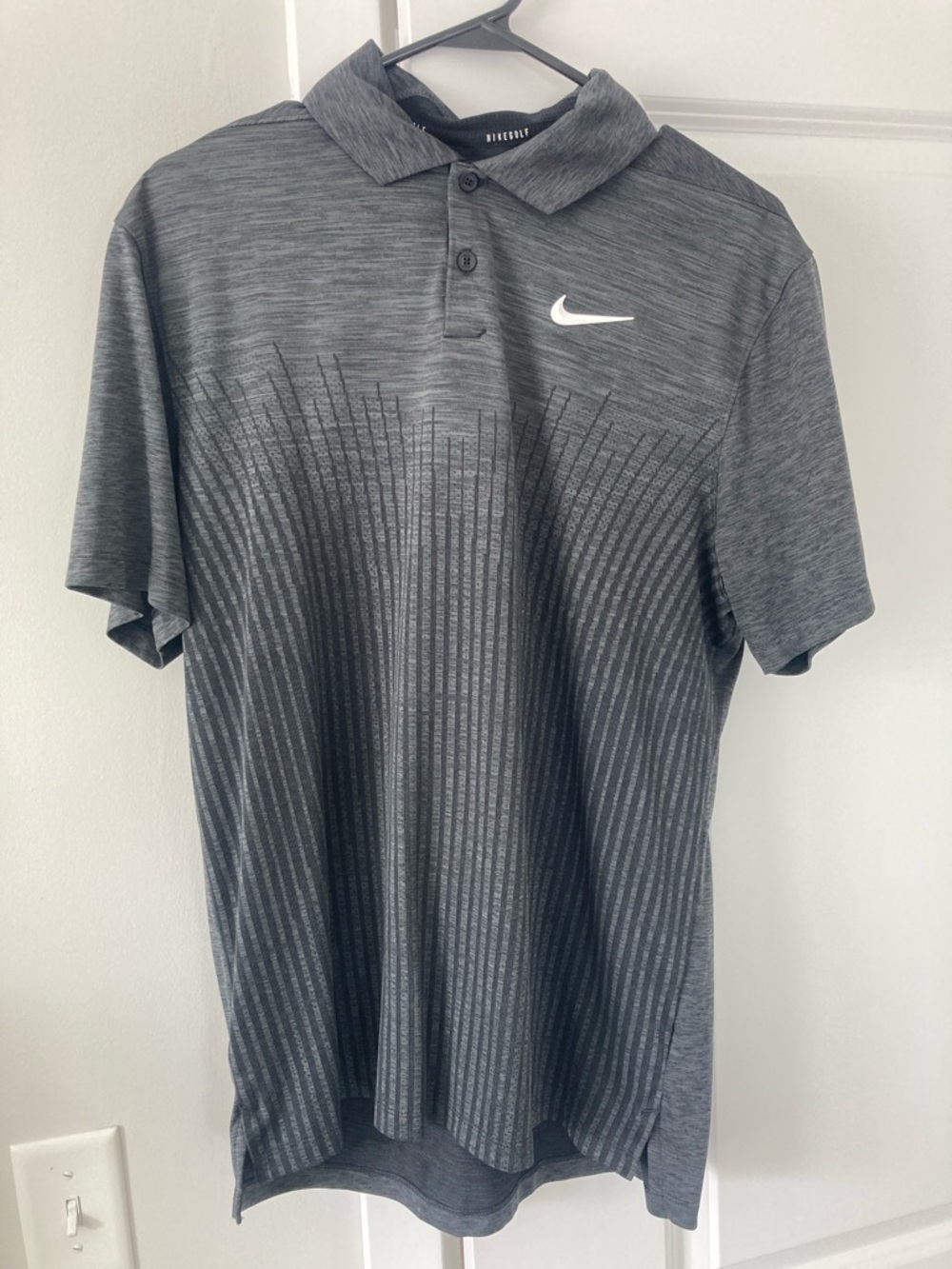 Nike Men’s Heather Charcoal Gray Polo with Subtle Stripe Pattern